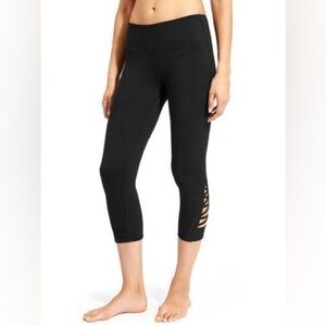 Athleta Criss Cross Chaturanga Crop Black Leggings Medium